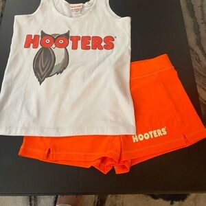 Hooters two piece set -NWOT